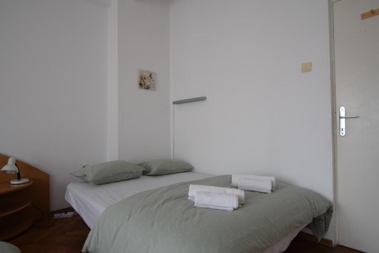 Resedinta Lui Calin - Downtown Park Cismigiu Apartment Bucharest Exterior photo
