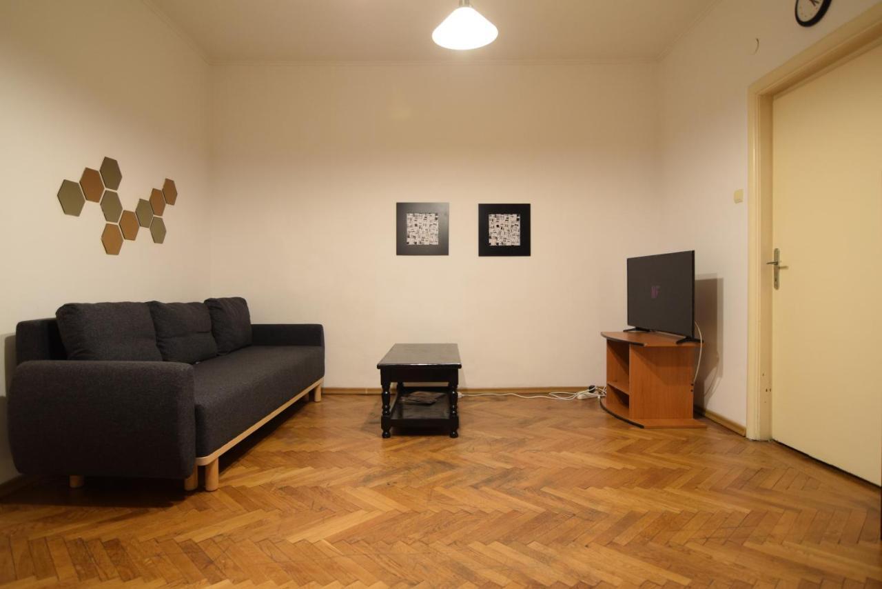 Resedinta Lui Calin - Downtown Park Cismigiu Apartment Bucharest Exterior photo