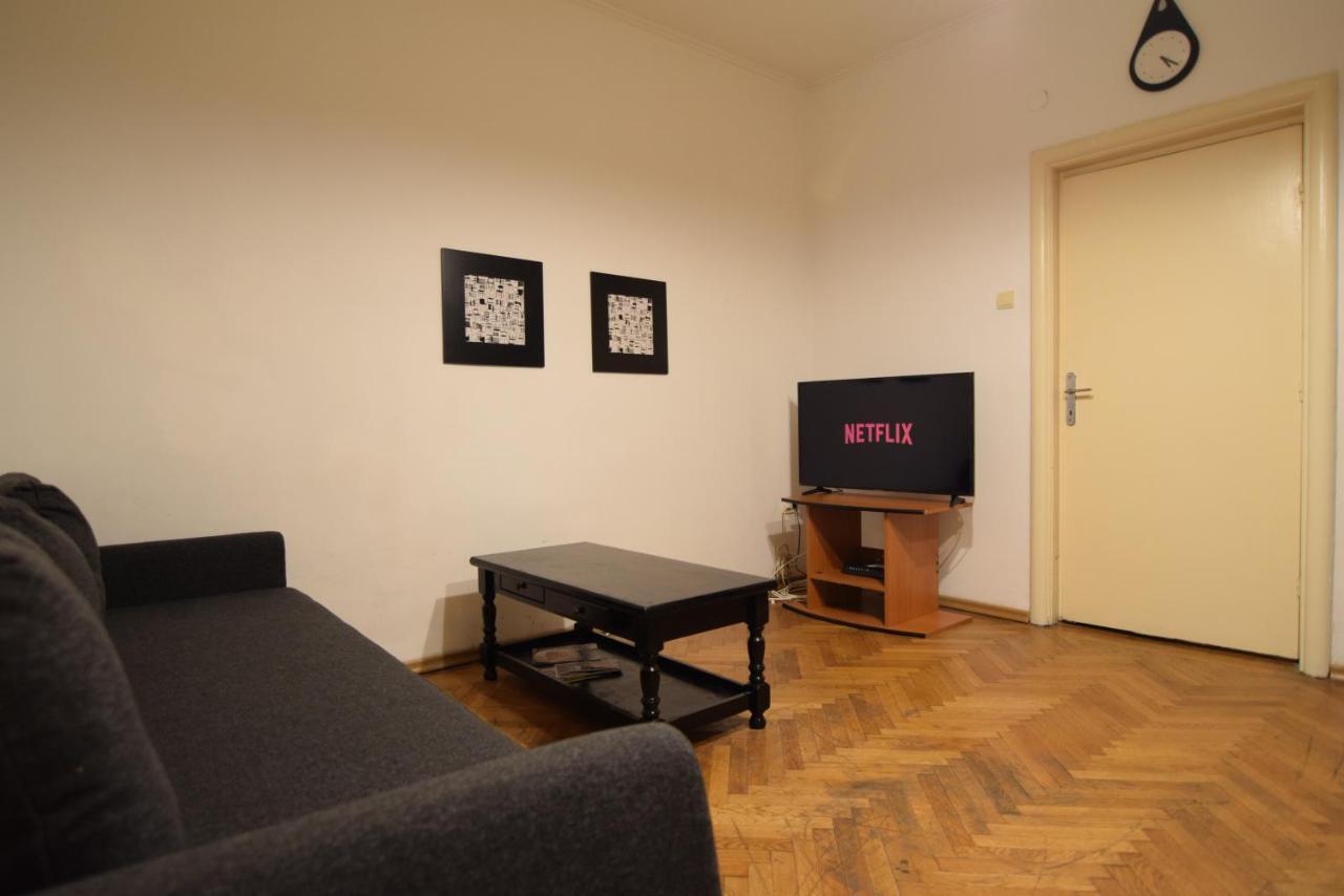 Resedinta Lui Calin - Downtown Park Cismigiu Apartment Bucharest Exterior photo