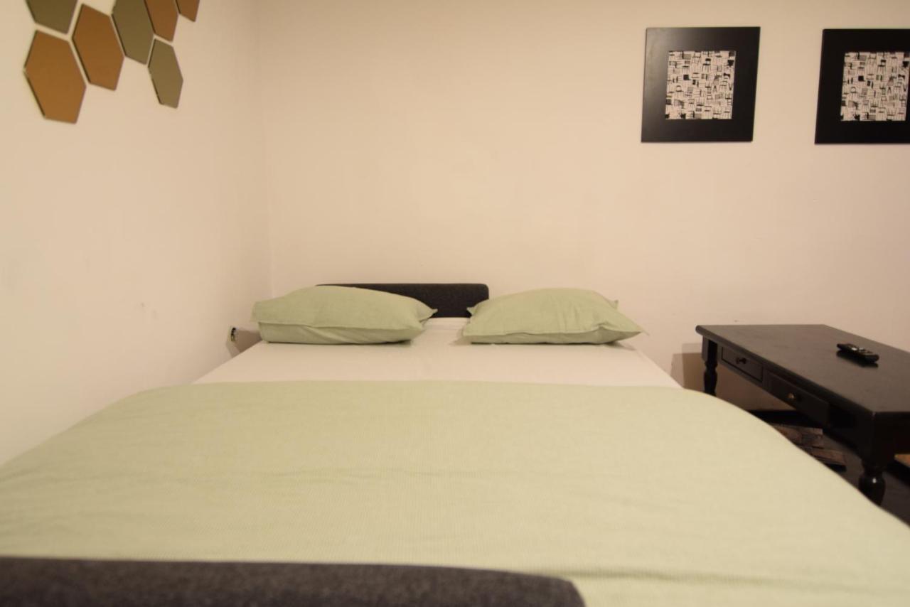 Resedinta Lui Calin - Downtown Park Cismigiu Apartment Bucharest Exterior photo